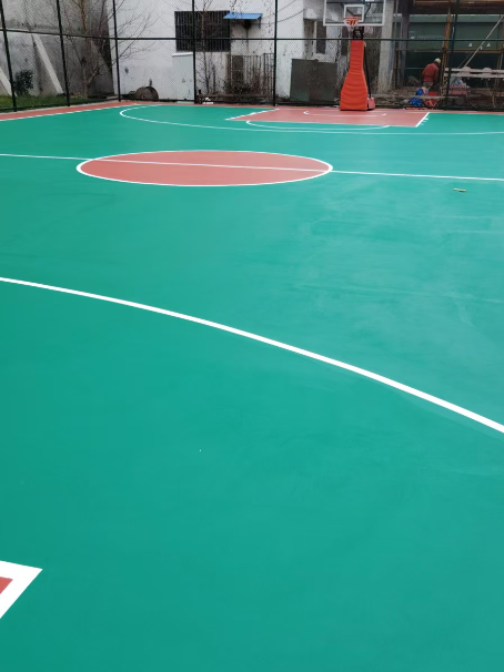 沿滩 球场长期使用易出现地面开裂